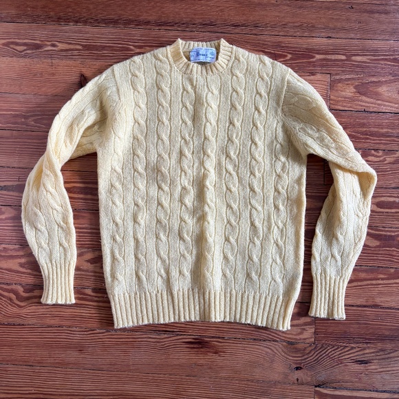 Butter yellow wool sweater vintage - Picture 1 of 3